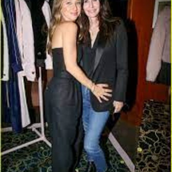 *Rare* Moose Knuckles x Jennifer Meyer hoodie - Picture 6 of 12